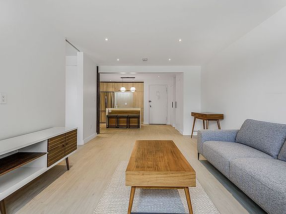 4th image of 34-20 Parsons Blvd #1B