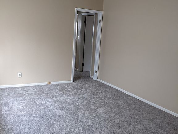 2nd image of 524 Goldfinch Ave
