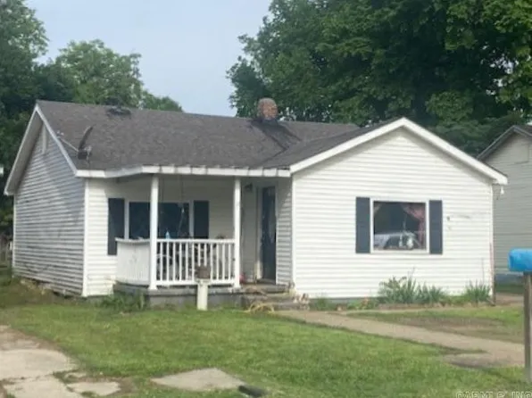 940 Grand Ave, Caruthersville, MO 63830