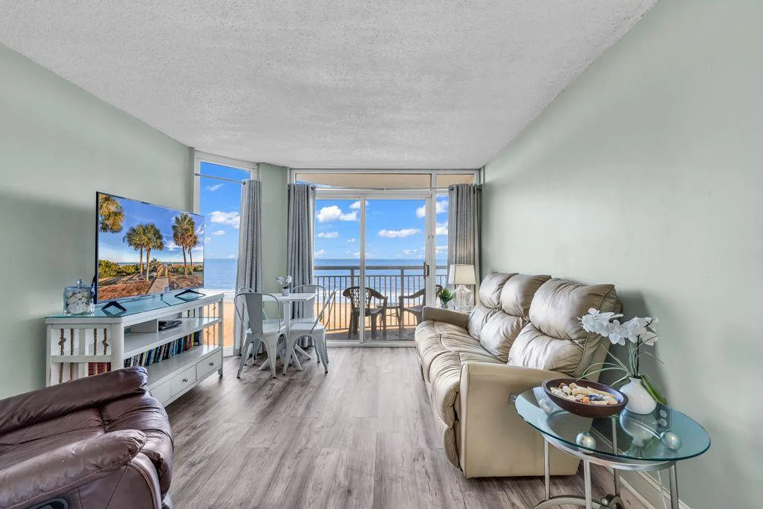 1 bed, 1.0 bath, 495 sqft, $3,100 — Photo 2