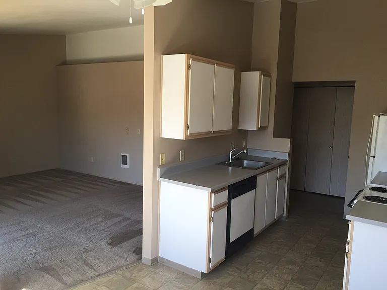 Vista Pointe Apartments in South Salem Oregon Comfortable Living Near Shopping and I5 — Photo 26