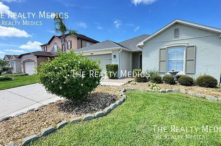 1040 Elderberry Dr — Photo 4