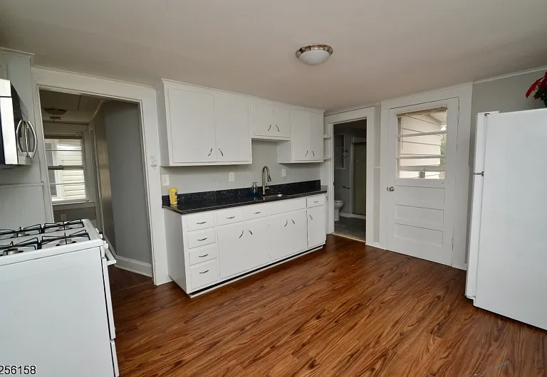 30 Maple Ave #2 — Photo 3
