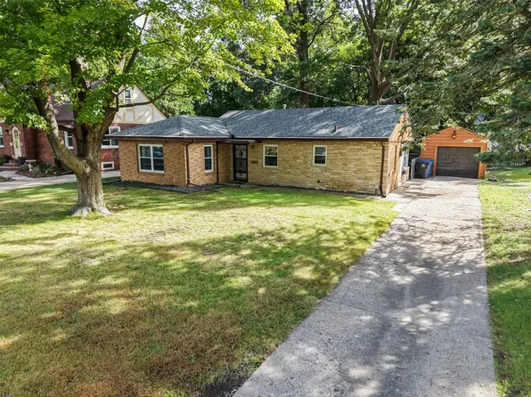 2203 35th St, Des Moines, IA 50310