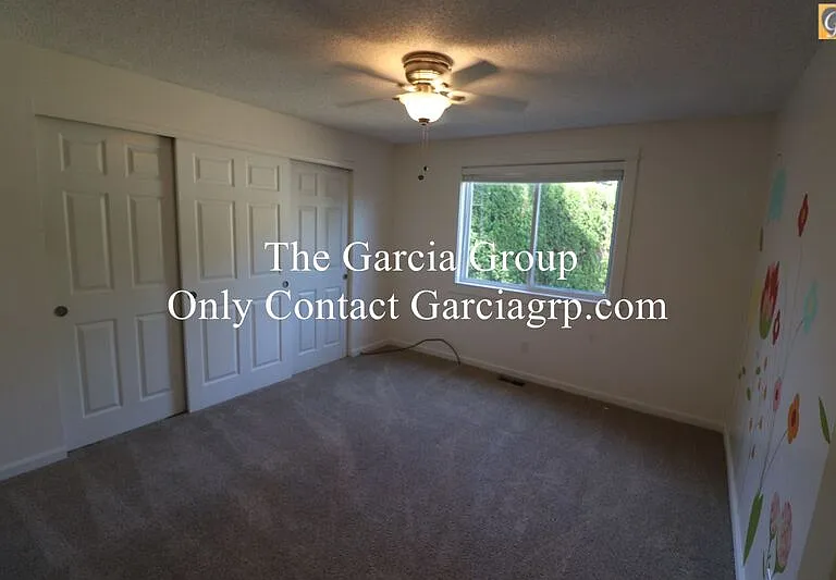 1102 NE Kathryn St — Photo 26