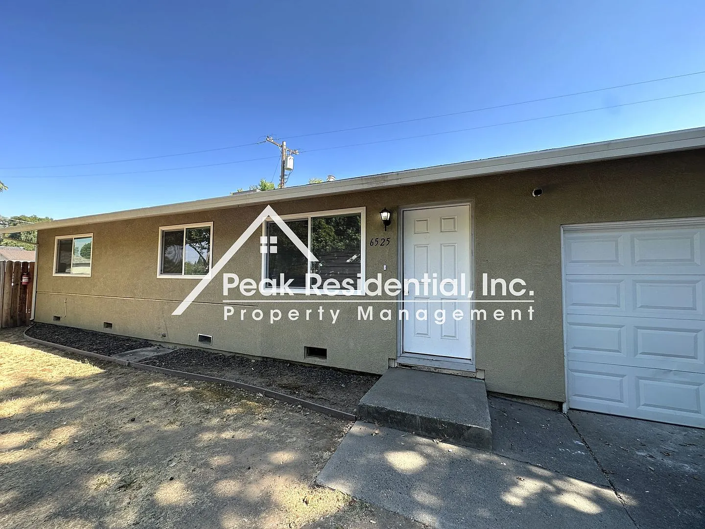 Wonderful Orangevale 3bd/1ba Duplex with 1 Car Garage — Photo 2