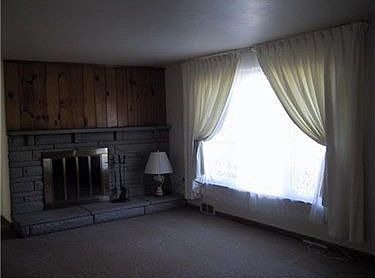 5th image of 201 S Chapel Dr