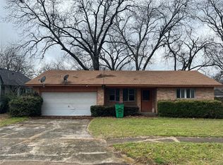 707 S Morris St, Gainesville, TX 76240