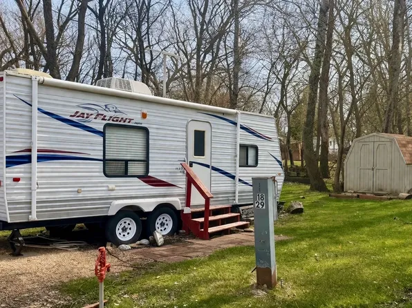 18-29 Woodhaven Lakes, Sublette, IL 61367