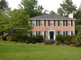 1058 Gwens Trl, Lilburn, GA 30047
