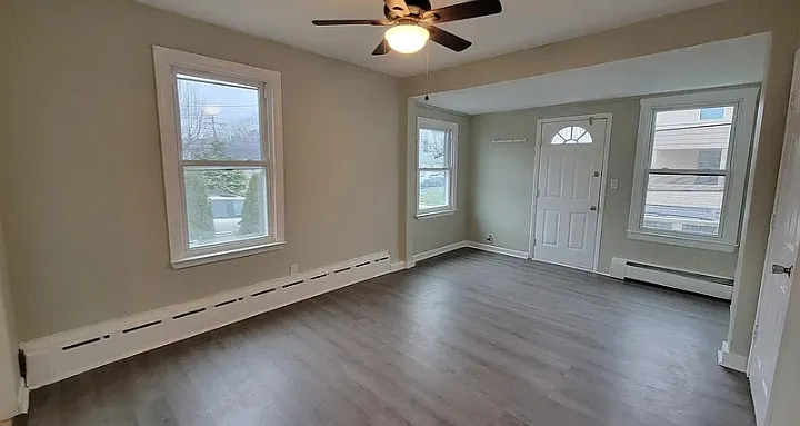 17 N Spring St #1 — Photo 2