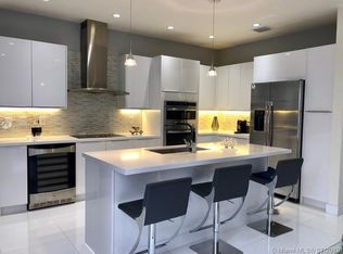 10506 NW 66th St, Doral, FL 33178