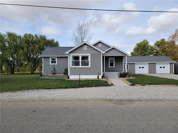 301 E Elm St, Cowden, IL 62422