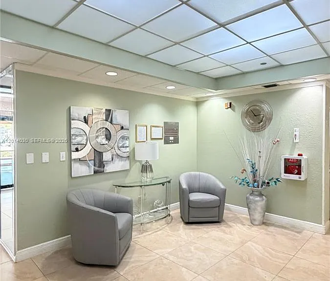 900 Saint Charles Pl #520 — Photo 4
