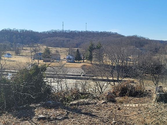 2nd image of 954 Wilkinson Blvd