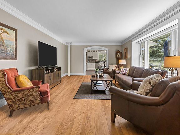 5th image of 962 Shabbona DRIVE