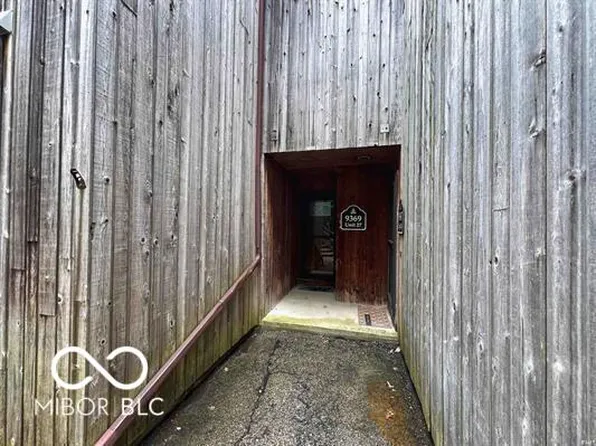 9369 S Pointe Lasalles Dr, Bloomington, IN 47401