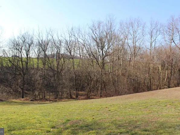 2784 Hossler Rd, Manheim, PA 17545