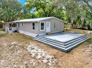 107 Riverside Trl, Satsuma, FL 32189
