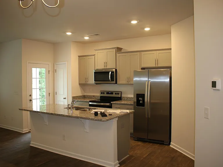6049 Guildford Hill Ln — Photo 3