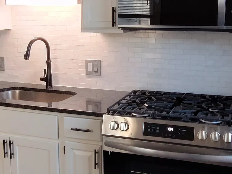 633 Walnut Ave — Photo 1