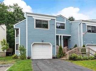 17 Top Of The Rdg, Mamaroneck, NY 10543