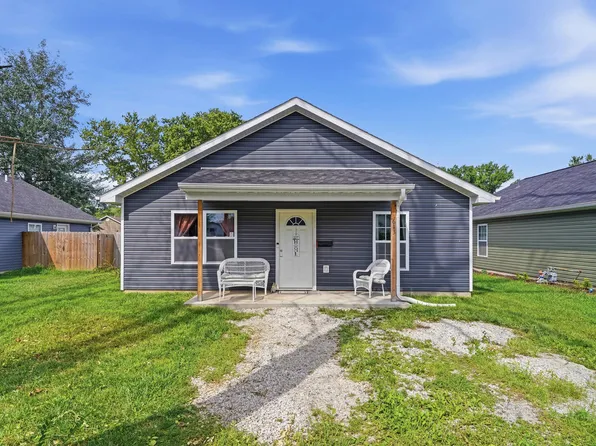 613 S Allen St, Centralia, MO 65240