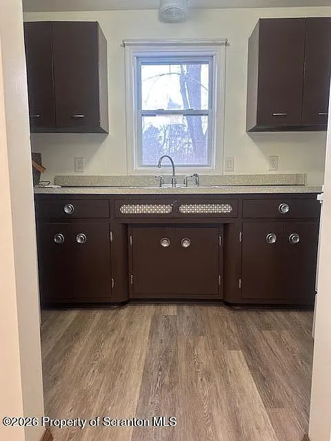 3 bed, 1.0 bath, 1191 sqft, $1,450 — Photo 2