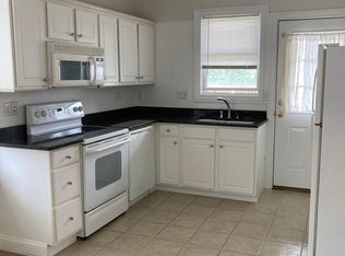20 Edgewood Ave, Milford, CT 06460