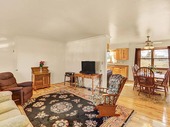 5th image of 21 Wetzel Dr
