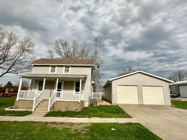 756 2nd St, West Brooklyn, IL 61378