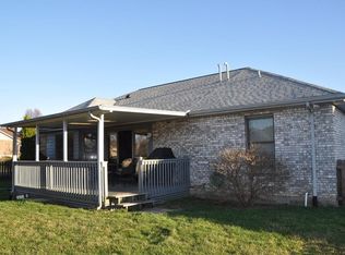 811 Stonehenge Dr, Tipp City, OH 45371