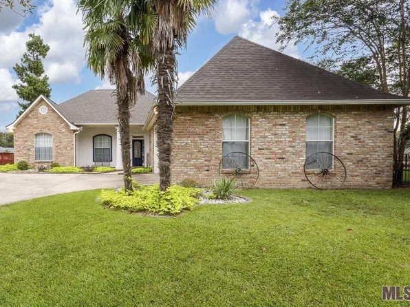 11952 River Highlands Dr, Saint Amant, LA 70774