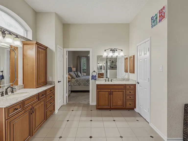 7612 Oak Knoll Dr — Photo 20