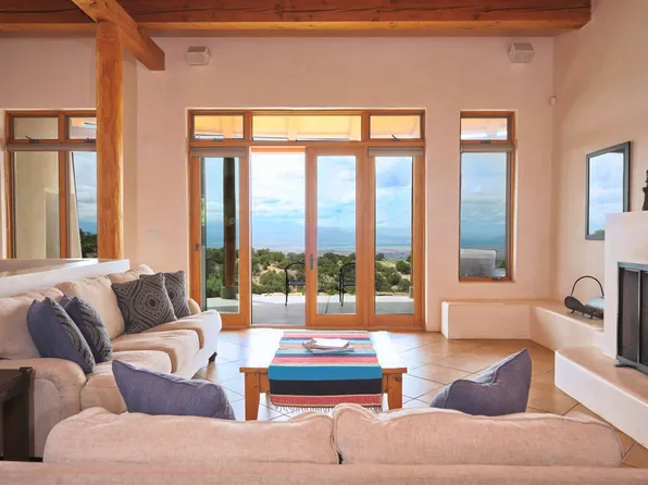 1 Canon Escondido, Chimayo, NM 87522