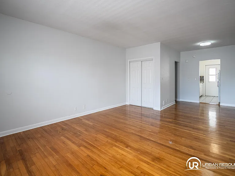 330 84th St #11 — Photo 13