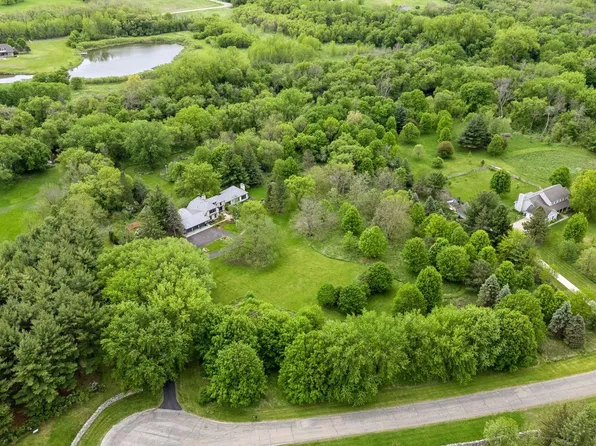 5510 Heather Dr SW, Rochester, MN 55902