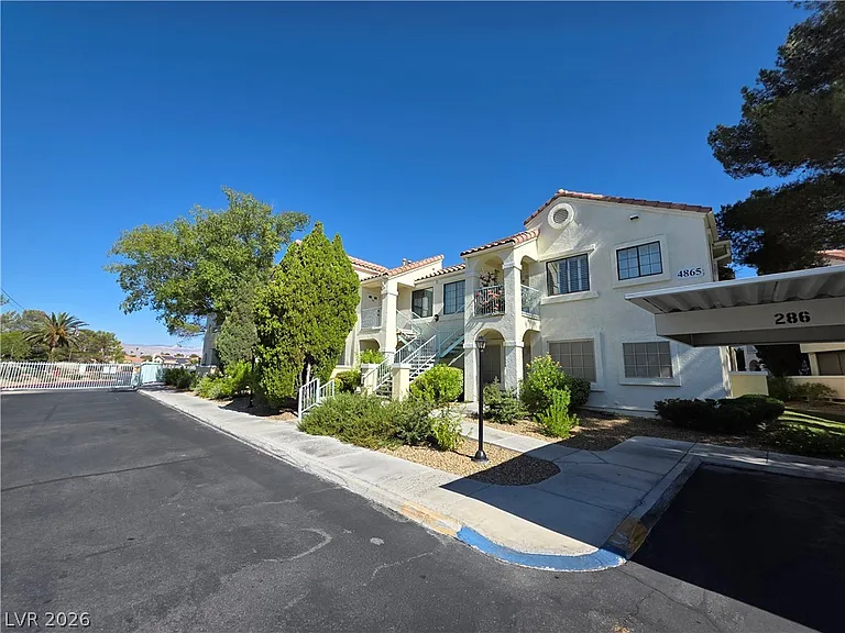 4865 S Torrey Pines Dr #106 — Photo 7