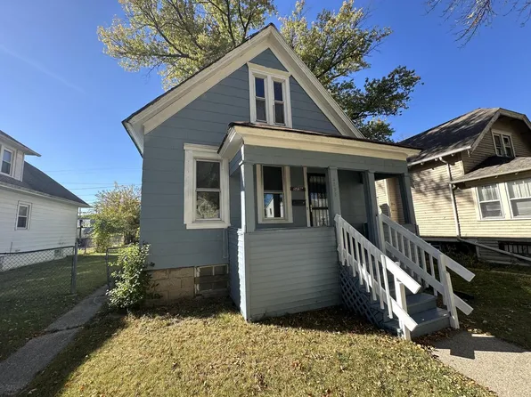 5233 N 38th STREET, Milwaukee, WI 53209