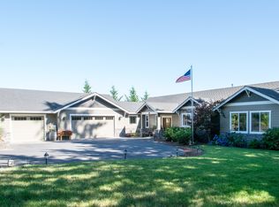 11800 Johns Landing Rd, Carlton, OR 97111