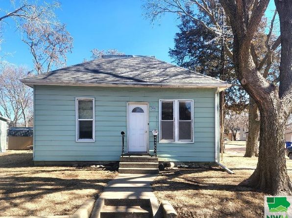 103 Franklin St, Vermillion, SD 57069
