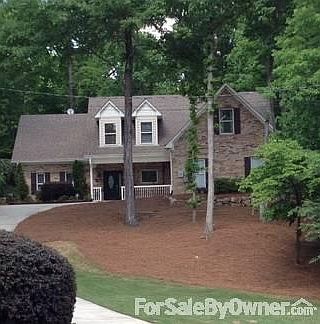 Cul-de-sac lot is very safe for the kids with hardly any traffic.