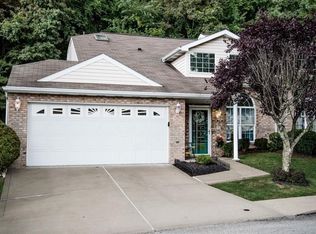 550 Newport Dr, Pittsburgh, PA