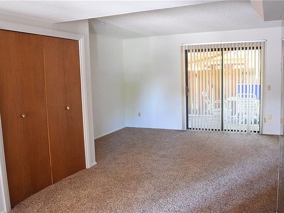 2nd image of 1536 Yellowstone Ave