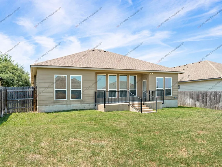 5607 Blackstone Dr — Photo 27
