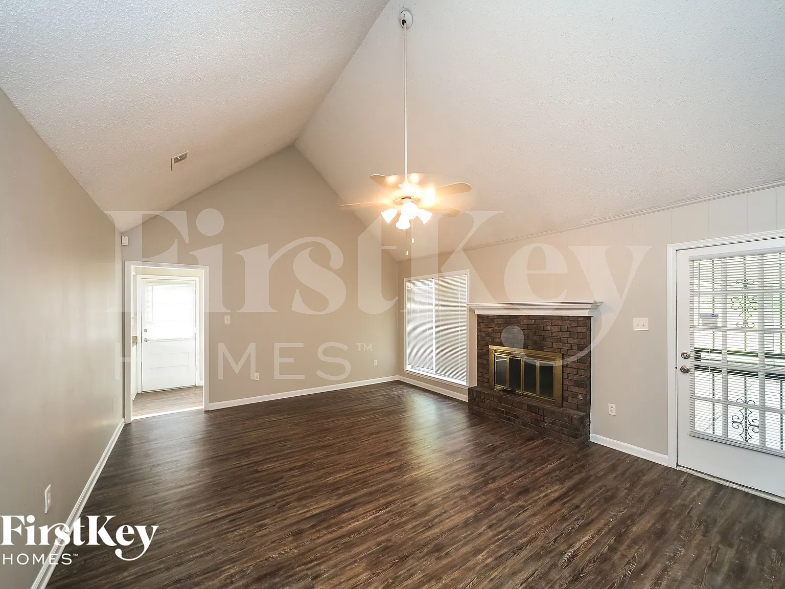 4 bed, 3.0 bath, 2243 sqft, $1,935 — Photo 4