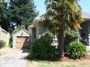 1137 Winsor Ave, North Bend, OR 97459