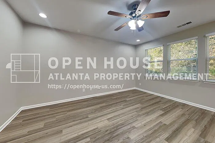 3 bed, 2.5 bath, 2041 sqft, $2,000 — Photo 3