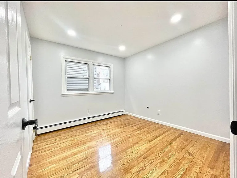 13 Silver St #2 — Photo 9