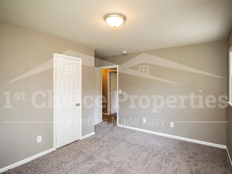 1037 Dawn Dr — Photo 15